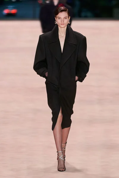 Look 12
